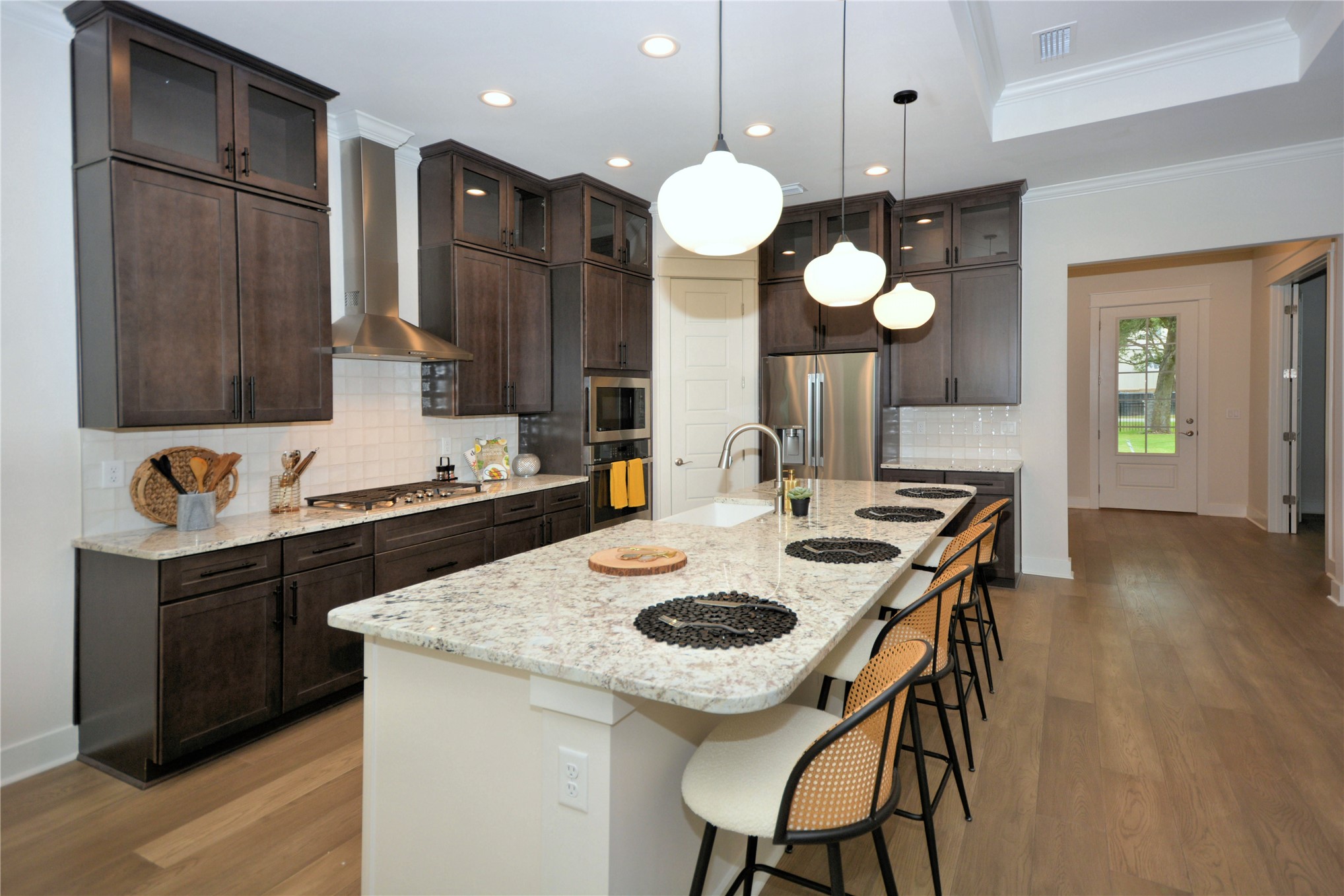 2646 Bailey Road Fernandina Beach, FL 32034 - Photo 11 of 42 a kitchen with a table chairs and a sink