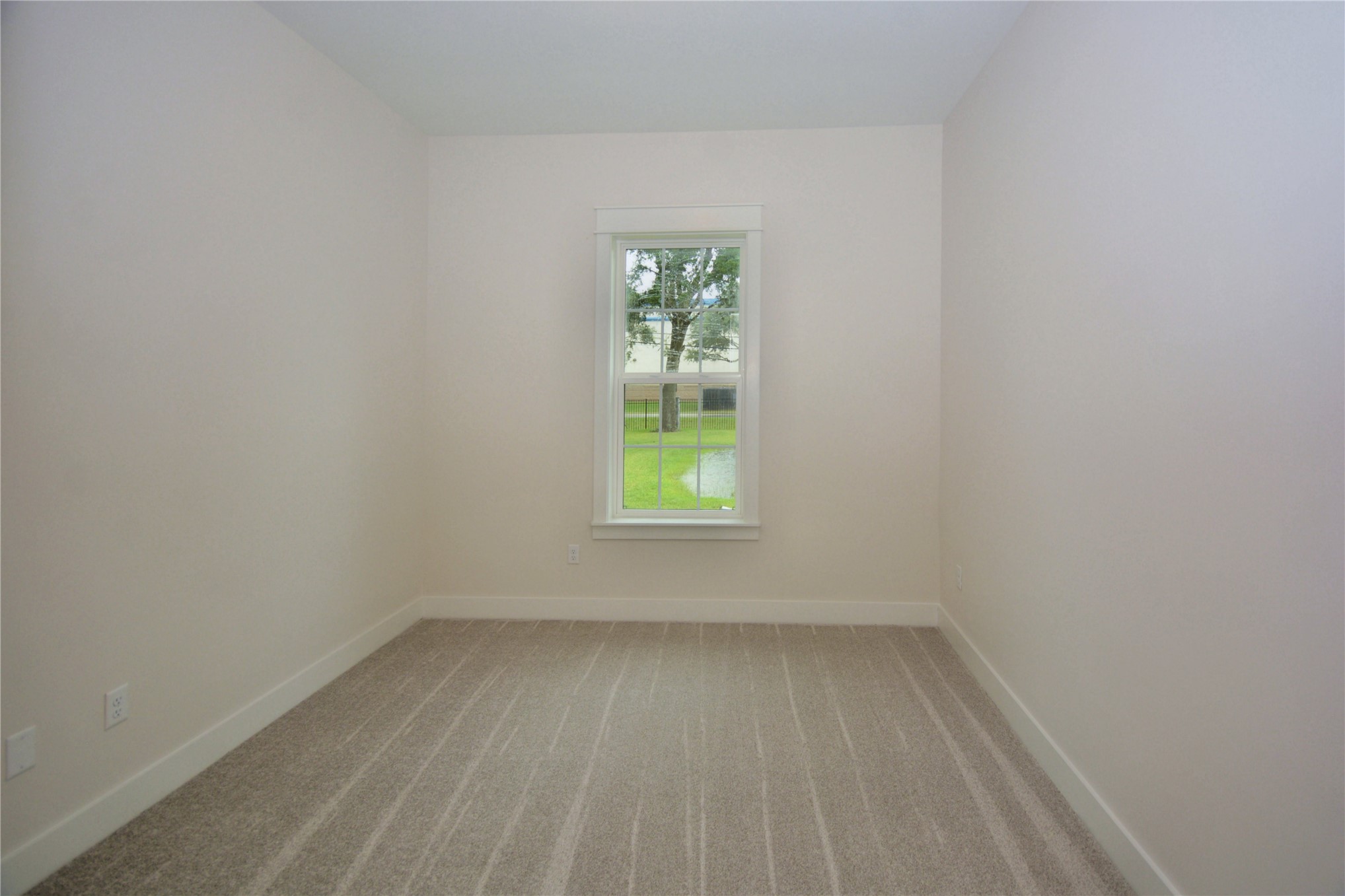 2646 Bailey Road Fernandina Beach, FL 32034 - Photo 42 of 42 a view of a small space with window