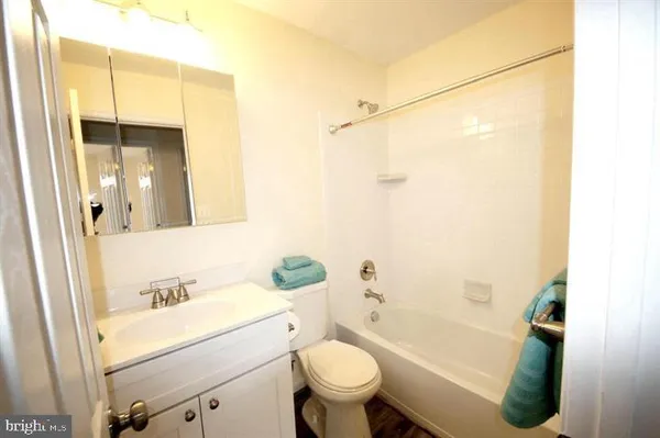 $2,650 | 1656 Woodtree Court East, Annapolis, MD 21409