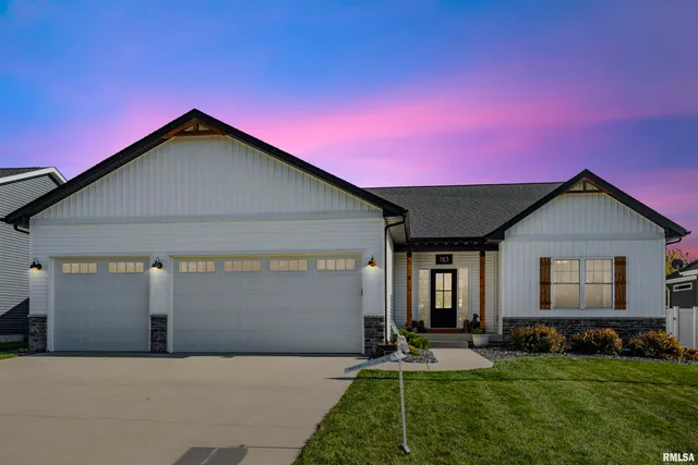 $499,000 | 783 Sweet Wood Lane, Blue Grass, IA 52726