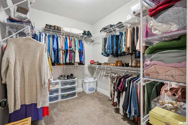 $499,000 | 783 Sweet Wood Lane, Blue Grass, IA 52726