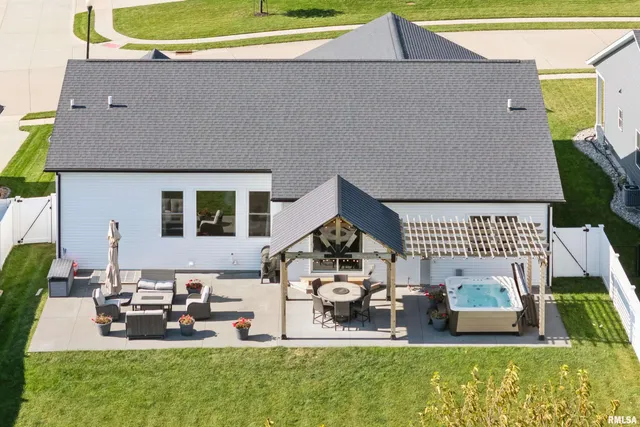 $499,000 | 783 Sweet Wood Lane, Blue Grass, IA 52726