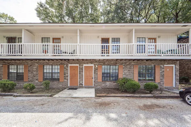 $1,775 | 296 Fleming Road, Unit C, Charleston, SC 29412