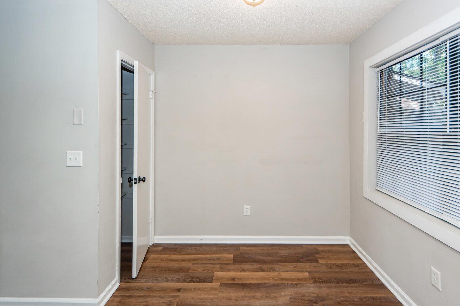 296 Fleming Road, Unit C Charleston, SC 29412 - Photo 3 of 15 large (13)