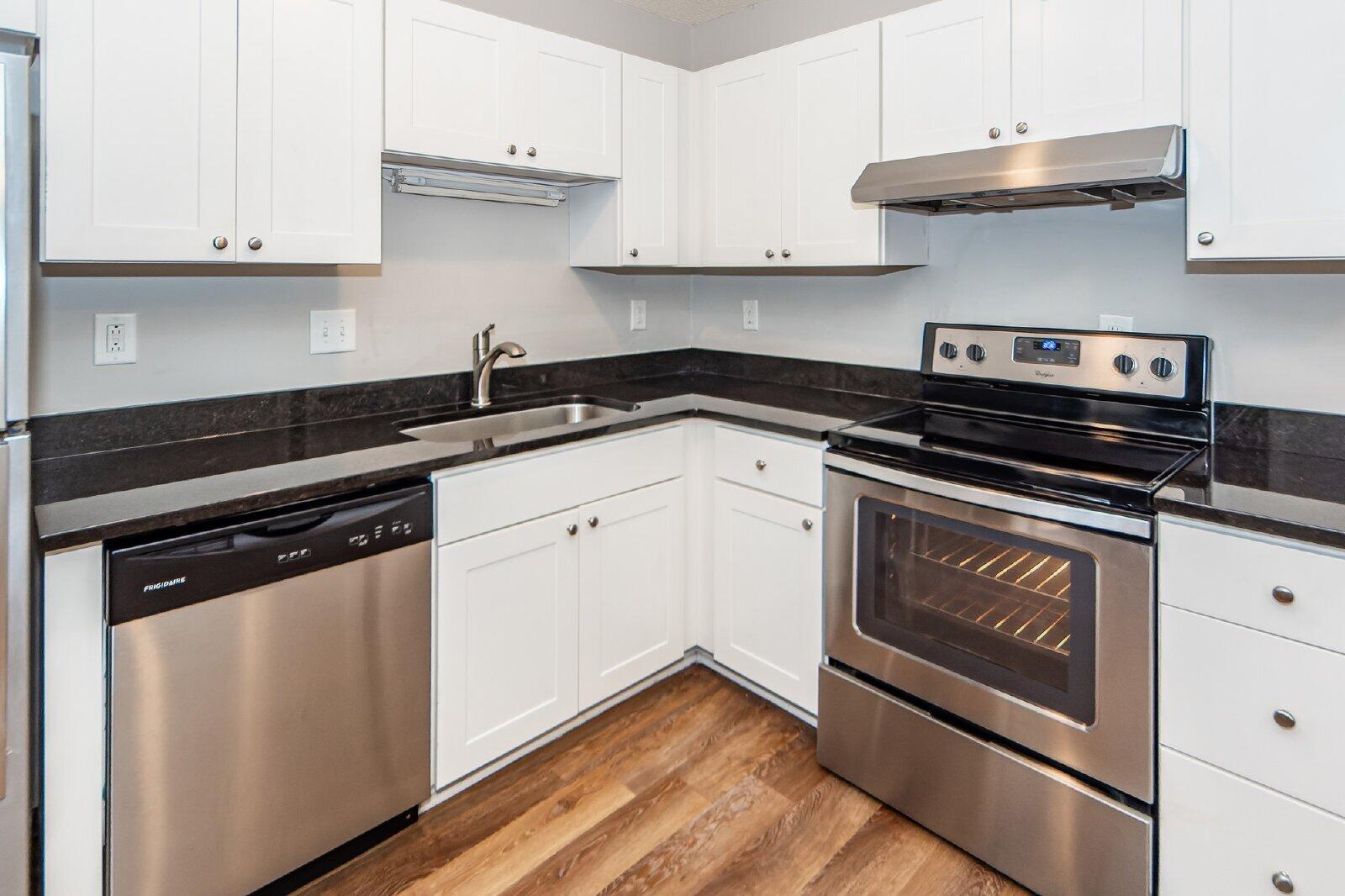 296 Fleming Road, Unit C Charleston, SC 29412 - Photo 4 of 15 large (11)