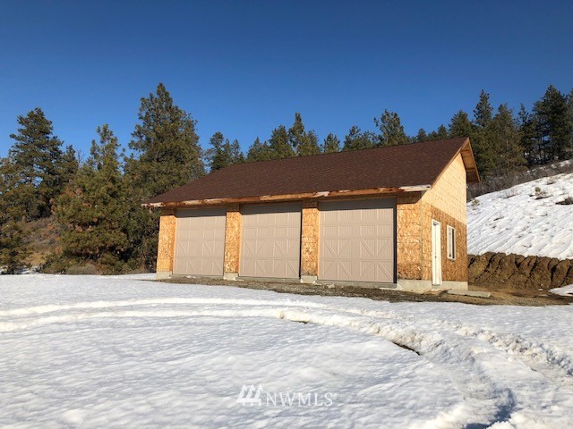 1478 Lodge Pole Road Chelan, WA 98816 - Photo 3 of 23