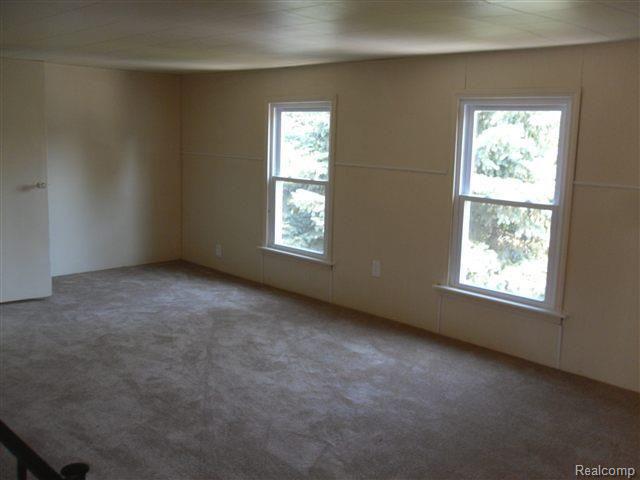 1234 Roslyn Road Grosse Pointe, MI 48236 - Photo 10 of 12 10.jpg
