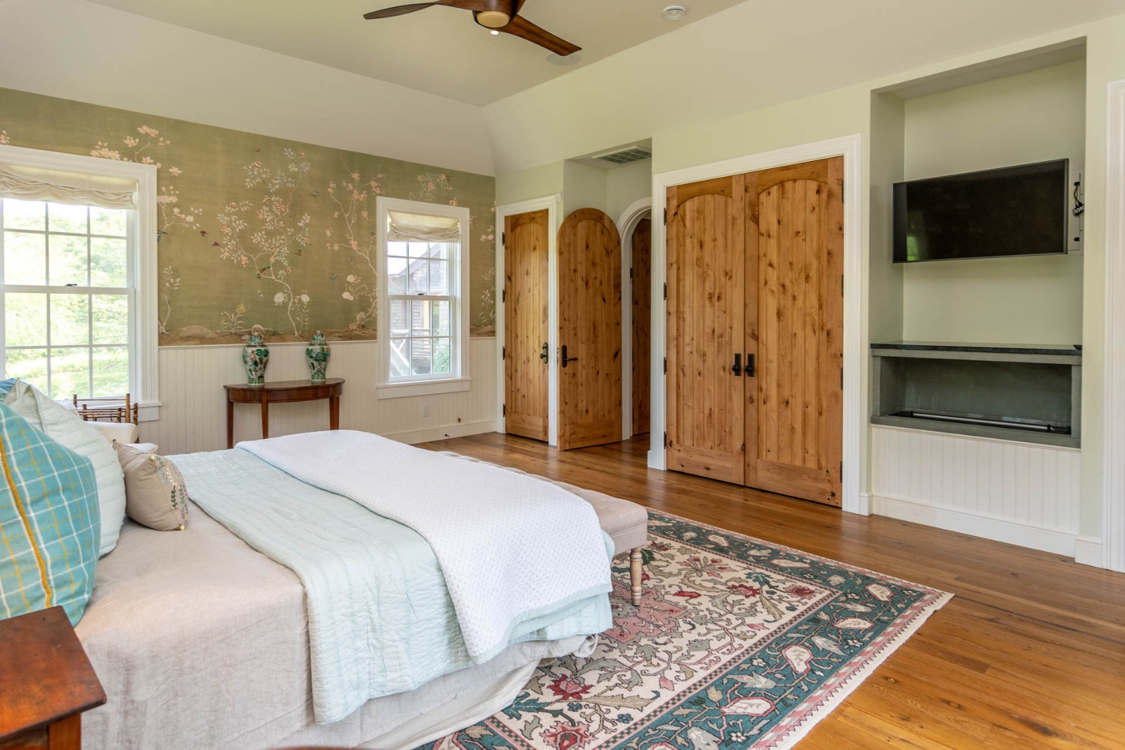 15 Old Farm Road Chilmark, MA 02535 - Photo 19 of 51 a spacious bedroom with a bed and wooden floor