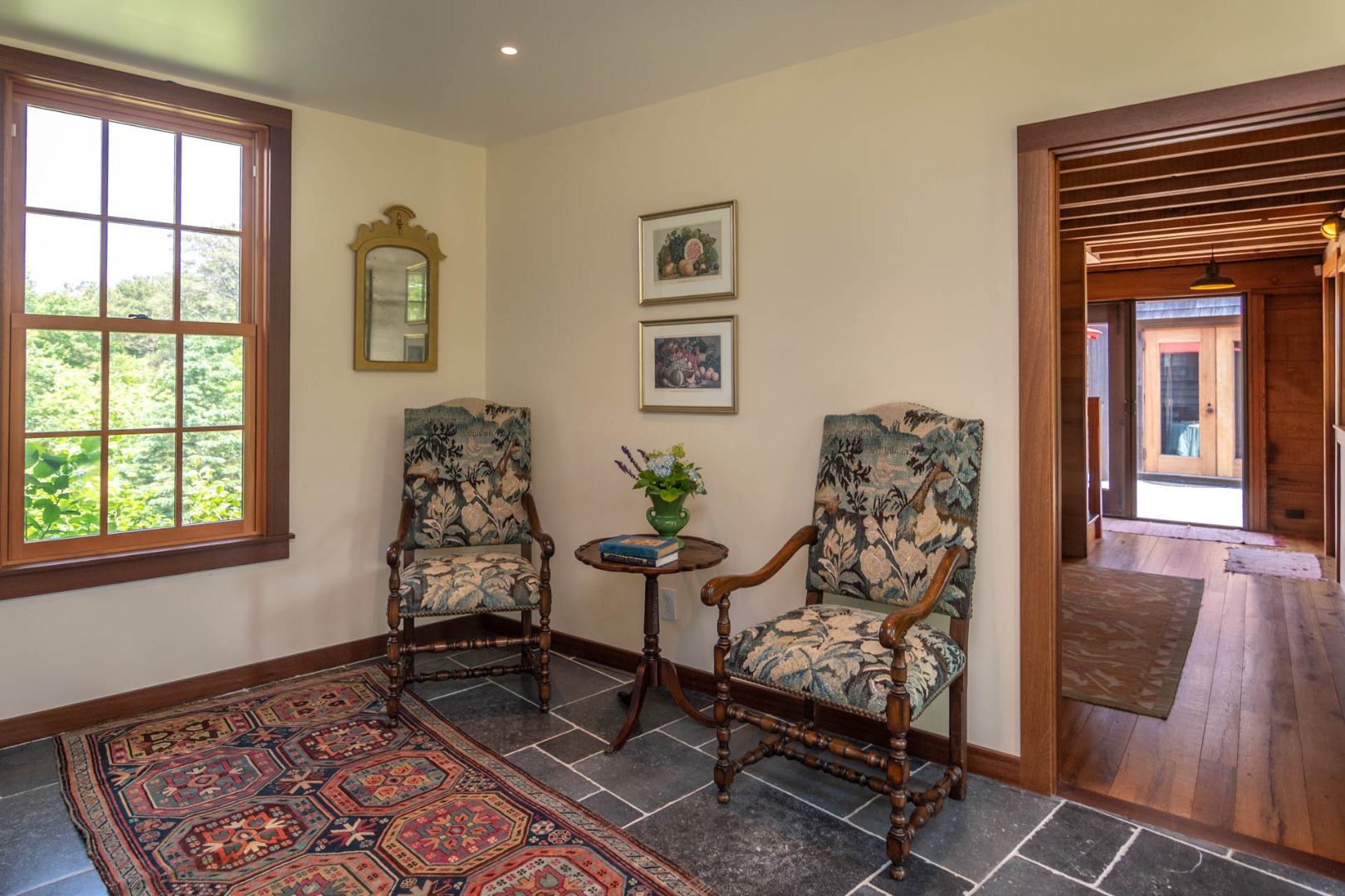 15 Old Farm Road Chilmark, MA 02535 - Photo 22 of 51 a living room with furniture