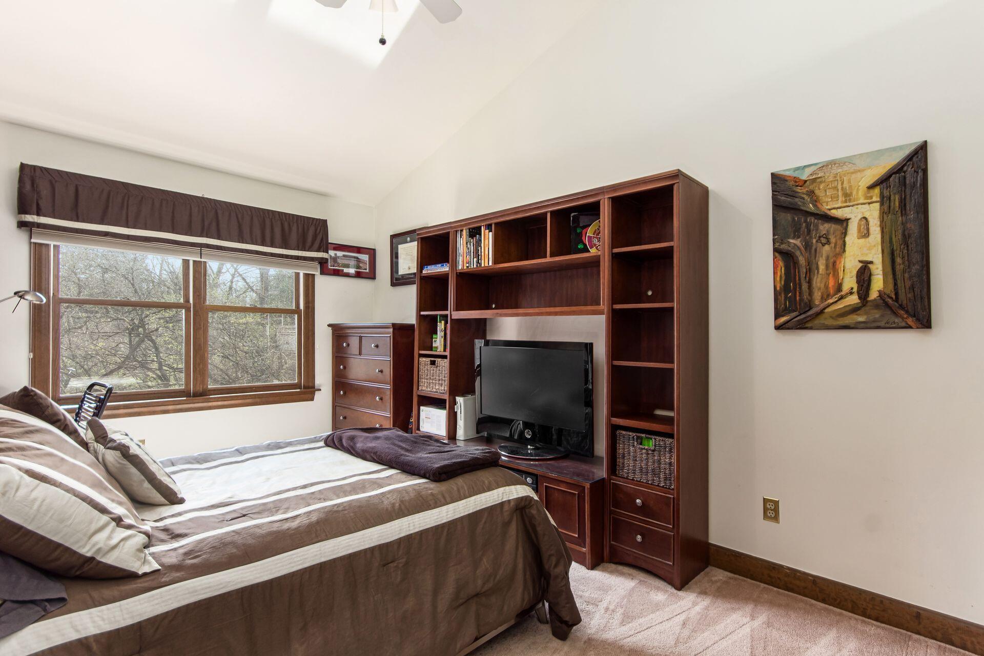 941 Robbins Way Columbus, OH 43085 - Photo 38 of 64 Bedroom #3