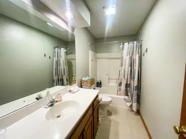 $392,000 | 3786-3788 Sage Drive, Rockford, IL 61114