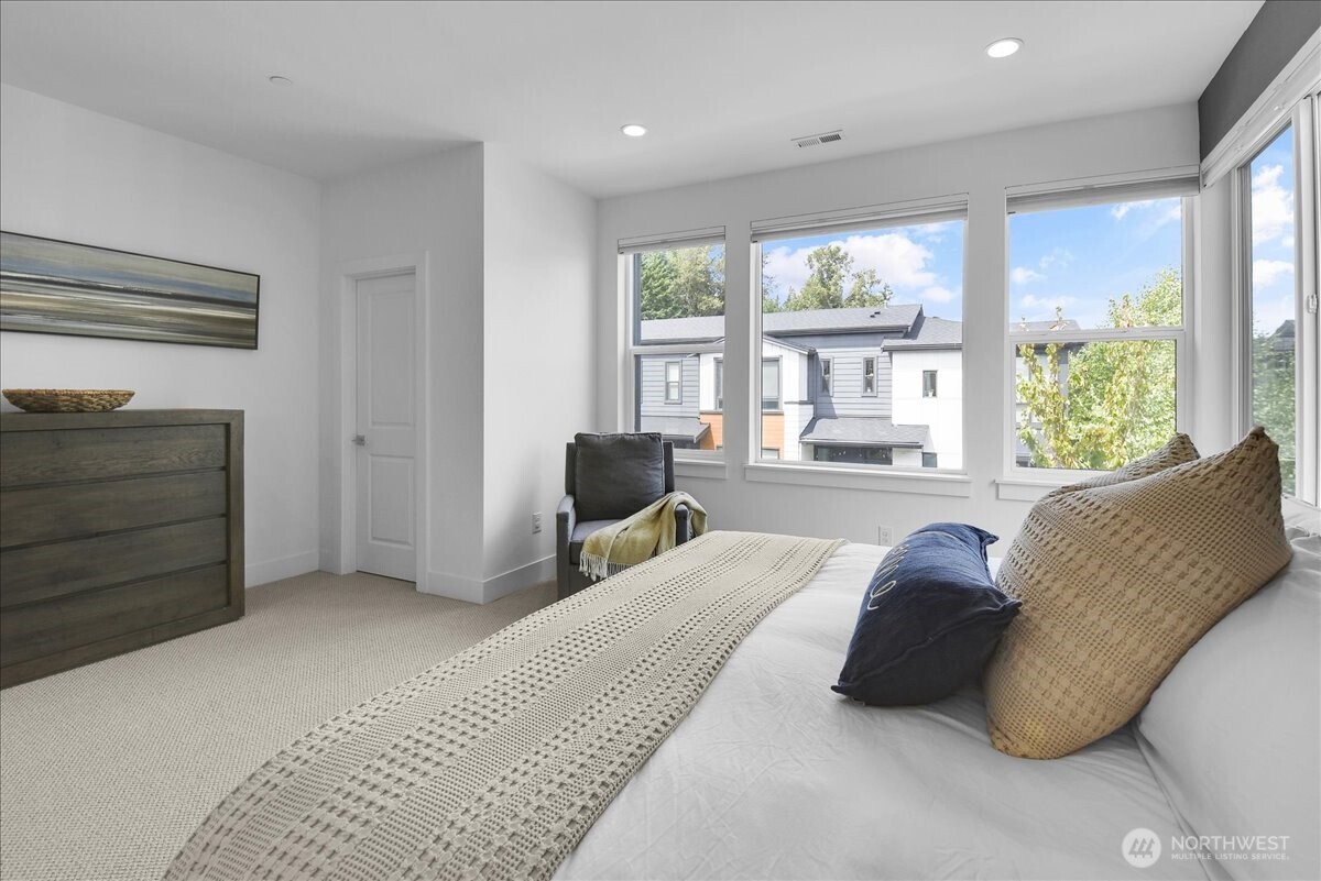9615 Northeast 183rd Street, Unit D Bothell, WA 98011 - Photo 13 of 31 Gallery Image 13