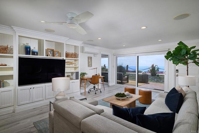 $1,805,000 | 435 South Sierra Avenue, Unit 118, Solana Beach, CA 92075