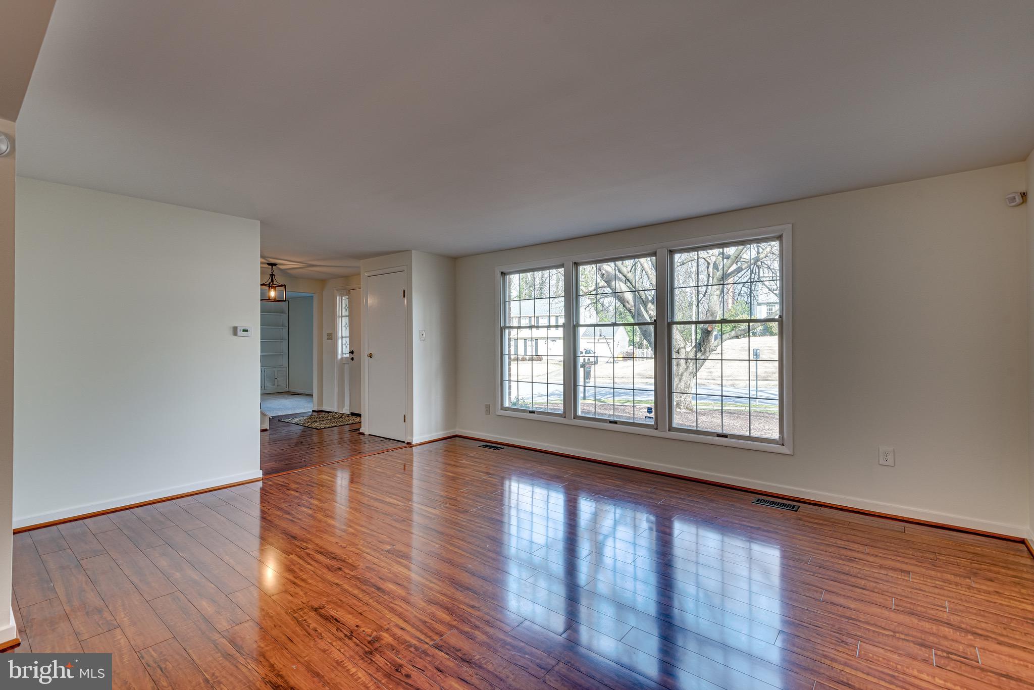 413 Golf Course Drive Arnold, MD 21012 - Photo 14 of 61 Living Room