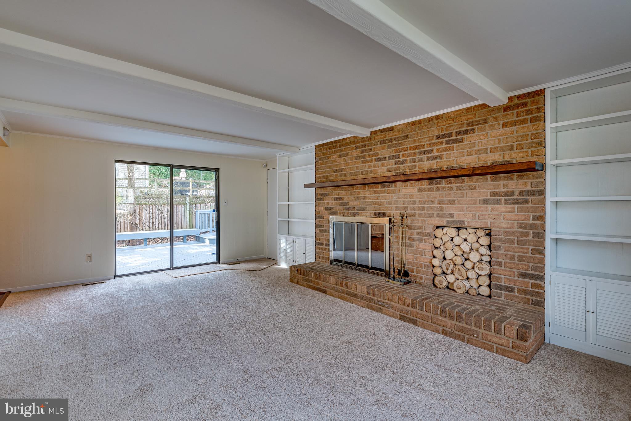 413 Golf Course Drive Arnold, MD 21012 - Photo 7 of 61 Family Room with access to deck