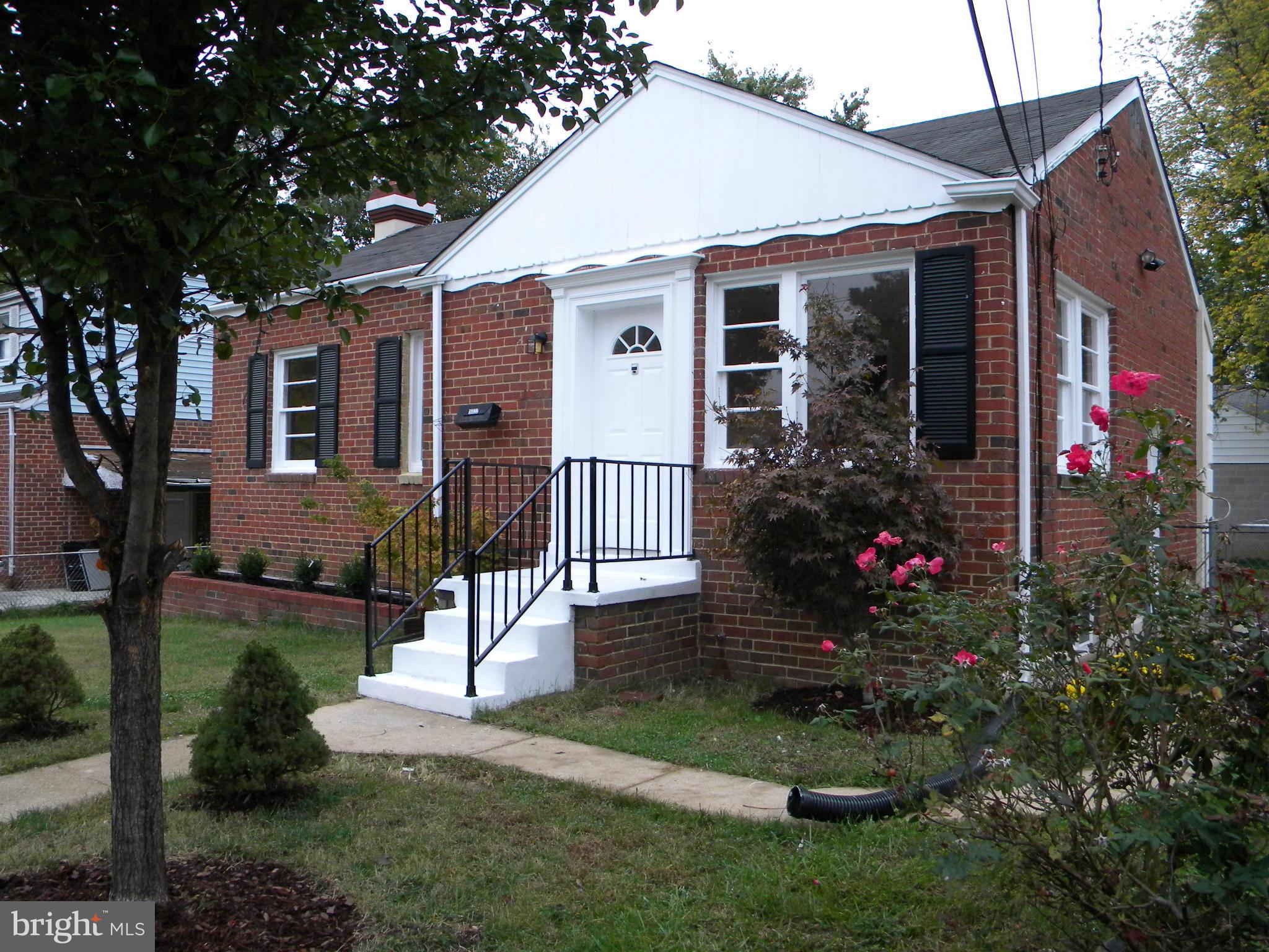 5022 Nantucket Road College Park, MD 20740 - Photo 1 of 30 Exterior (Front)