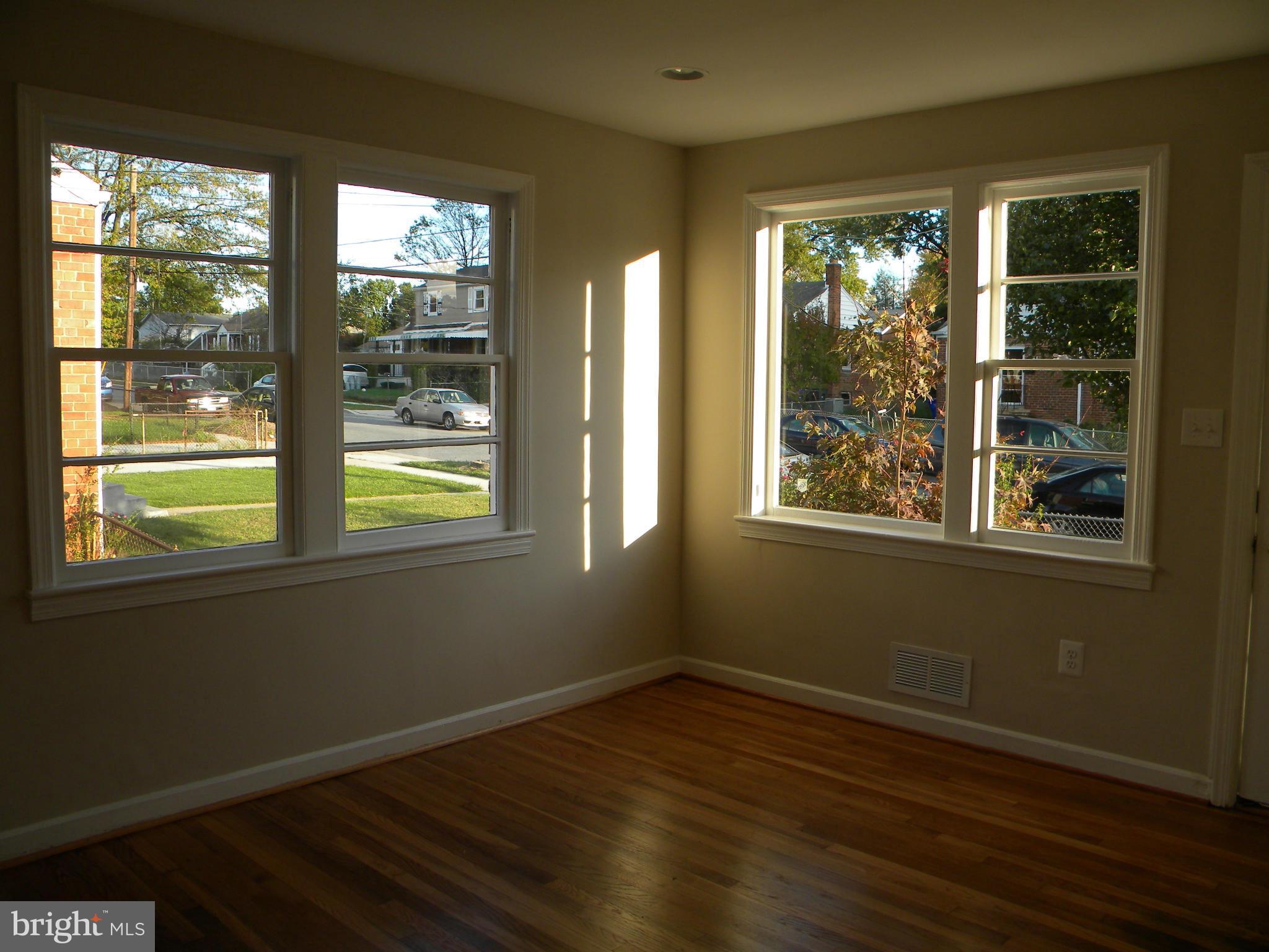 5022 Nantucket Road College Park, MD 20740 - Photo 26 of 30 Living Room