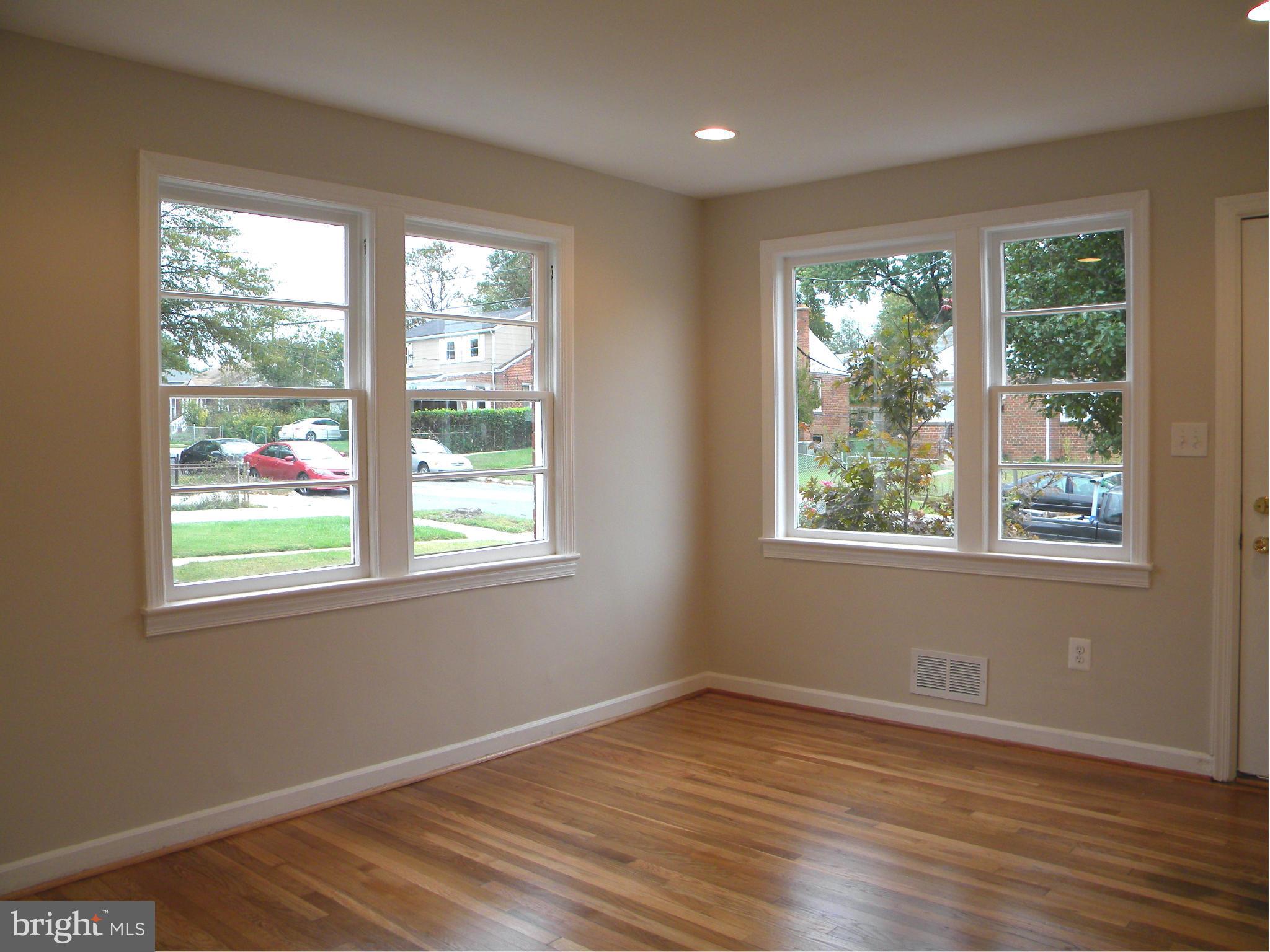 5022 Nantucket Road College Park, MD 20740 - Photo 9 of 30 Living Room