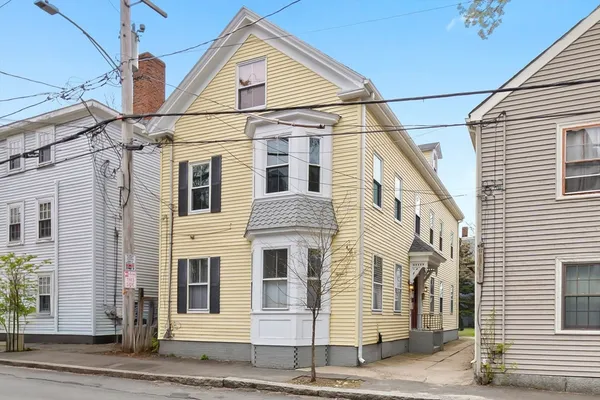 $425,000 | 15 1/2 Williams Street, Unit 2, Salem, MA 01970