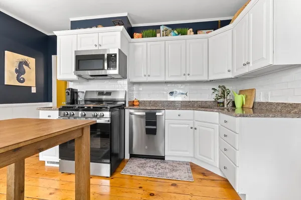 $425,000 | 15 1/2 Williams Street, Unit 2, Salem, MA 01970
