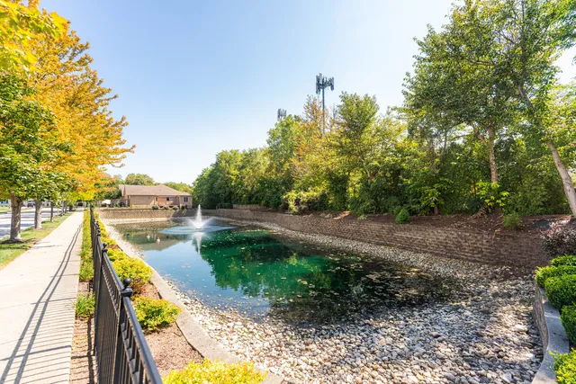 $715,000 | 101 Rose Drive, Bloomingdale, IL 60108