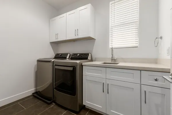 $3,000 | 4222 North 21st Street, Unit 8, Phoenix, AZ 85016