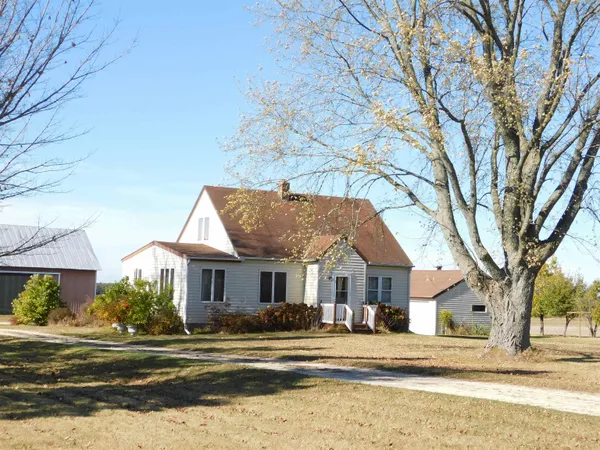 $680,000 | N8621 Wolf River Drive, Algoma, WI 54201