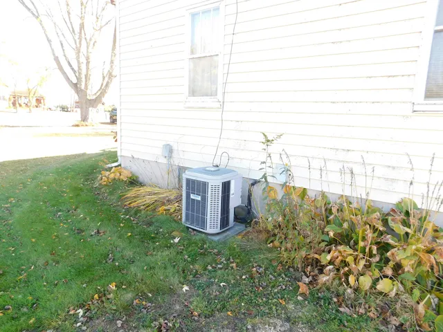 $680,000 | N8621 Wolf River Drive, Algoma, WI 54201