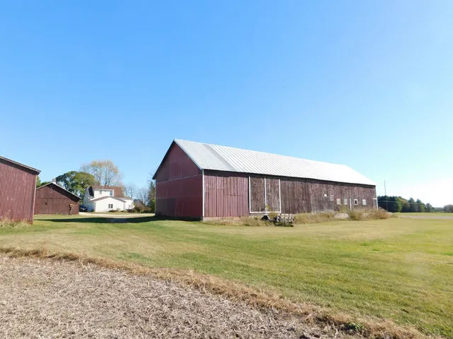 $680,000 | N8621 Wolf River Drive, Algoma, WI 54201