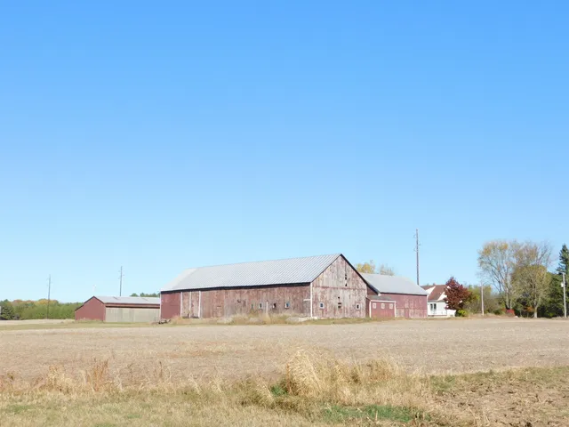 $680,000 | N8621 Wolf River Drive, Algoma, WI 54201