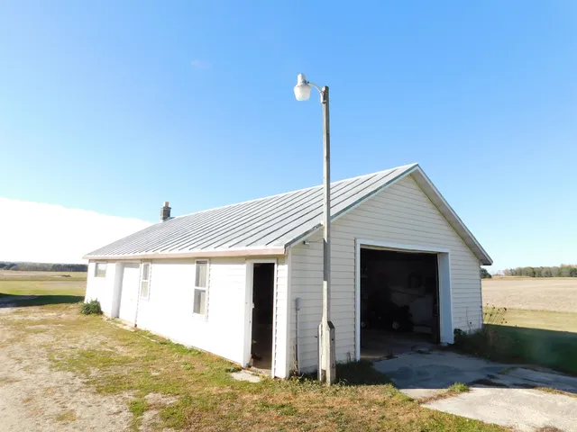 $680,000 | N8621 Wolf River Drive, Algoma, WI 54201