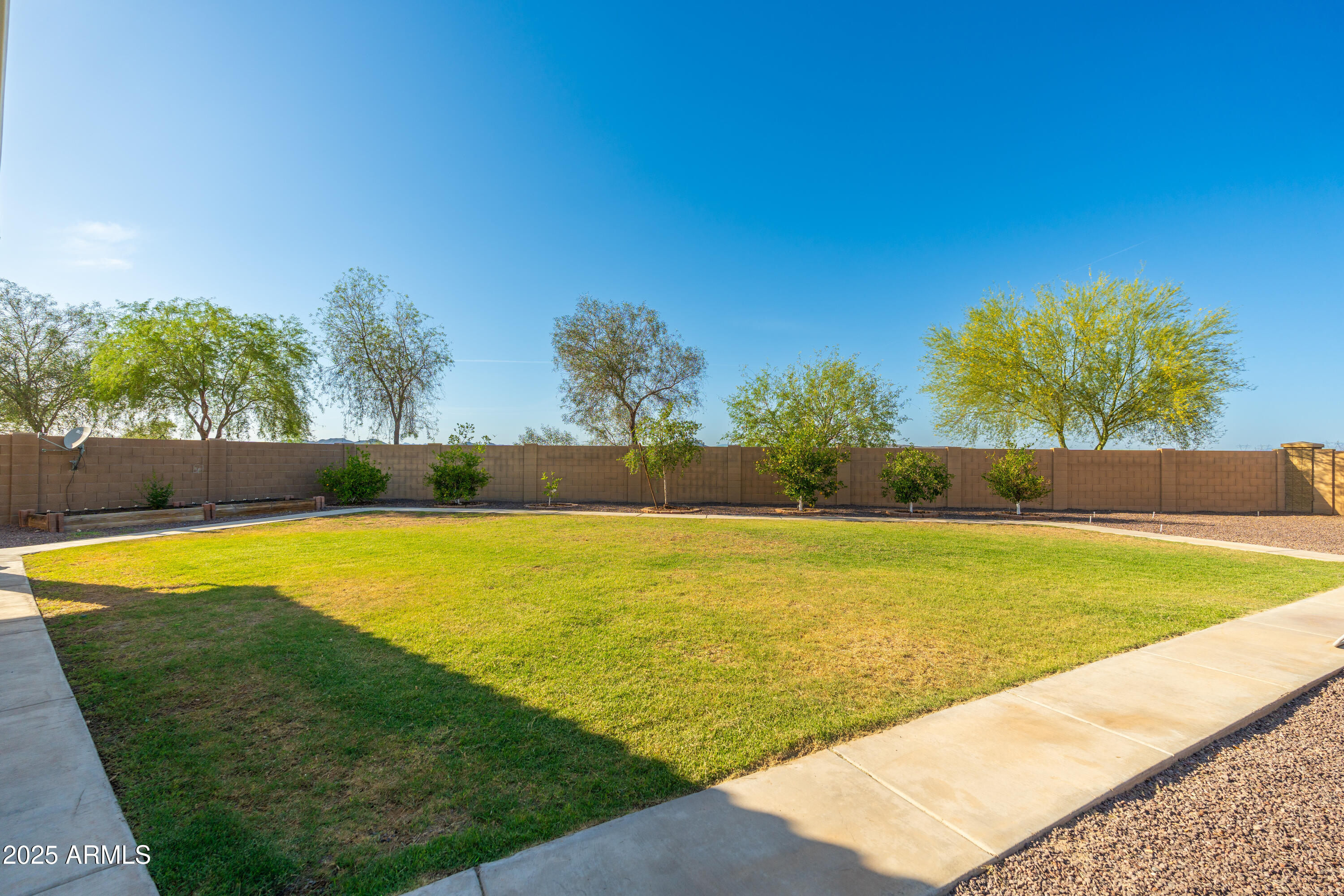 12110 West Rowel Road Peoria, AZ 85383 - Photo 31 of 58 12110 W Rowel Road - 34