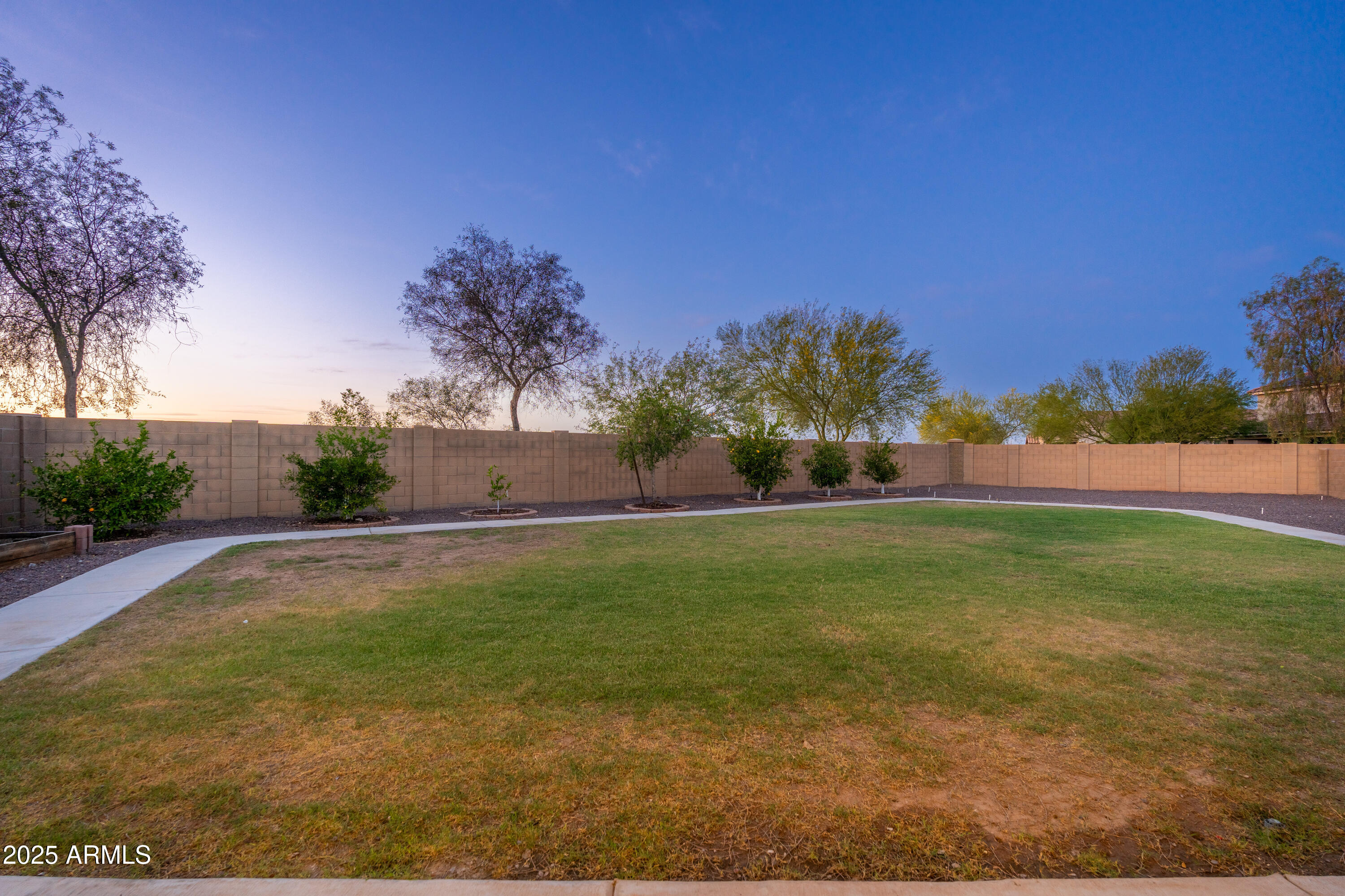 12110 West Rowel Road Peoria, AZ 85383 - Photo 38 of 58 12110 W Rowel Road - 48