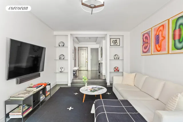 $2,950,000 | 290 6th Avenue, Unit 3CD | Greenwich Village