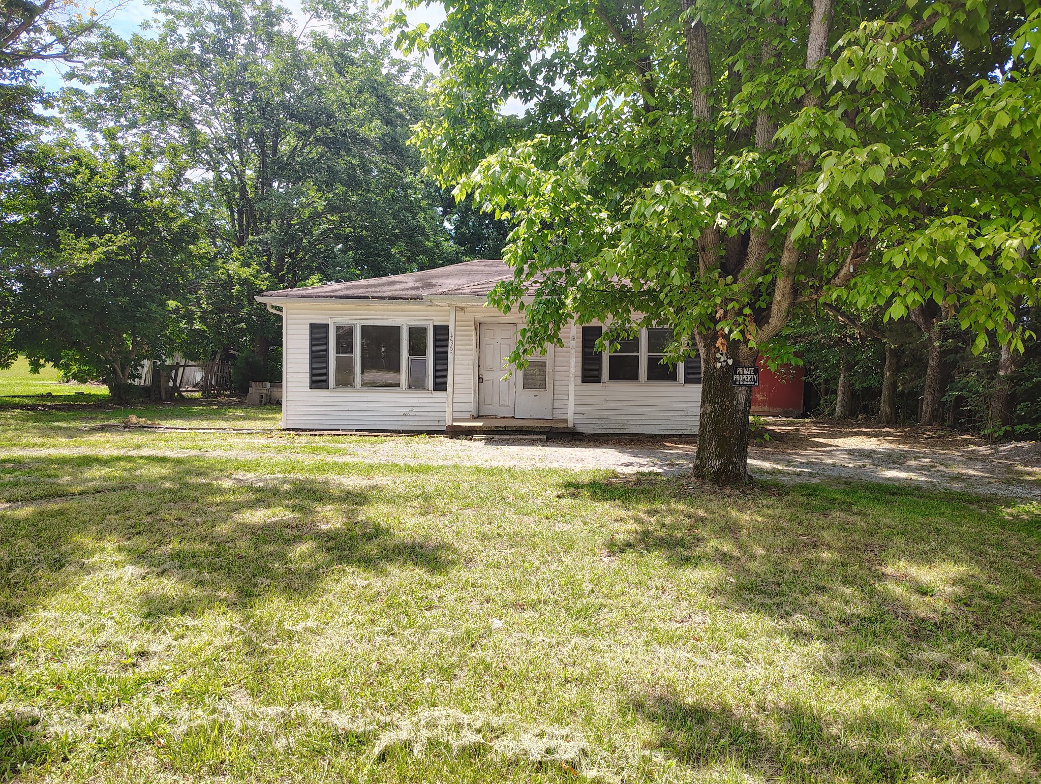 1736 Fairfield Road Westmoreland, TN 37186 - Photo 1 of 10