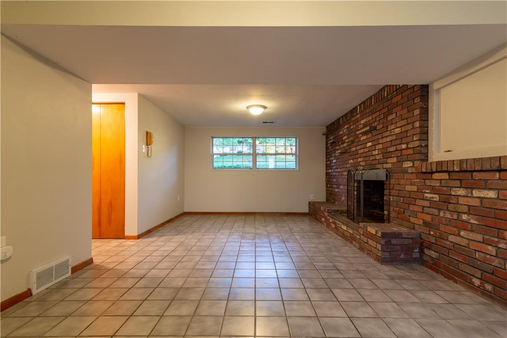 241 West Allegheny Road Imperial, PA 15126 - Photo 18 of 24 Gallery Image 18