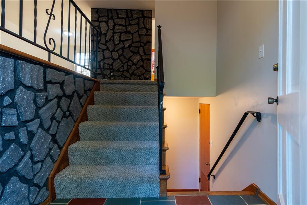 241 West Allegheny Road Imperial, PA 15126 - Photo 5 of 24 Gallery Image 5