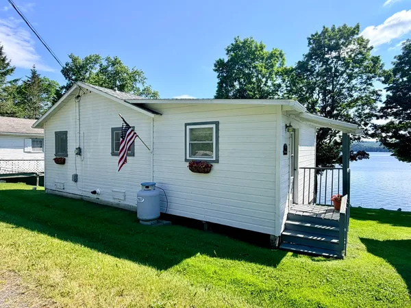 $199,000 | 32 Macks Drive, Unit 2, Derby, VT 05829