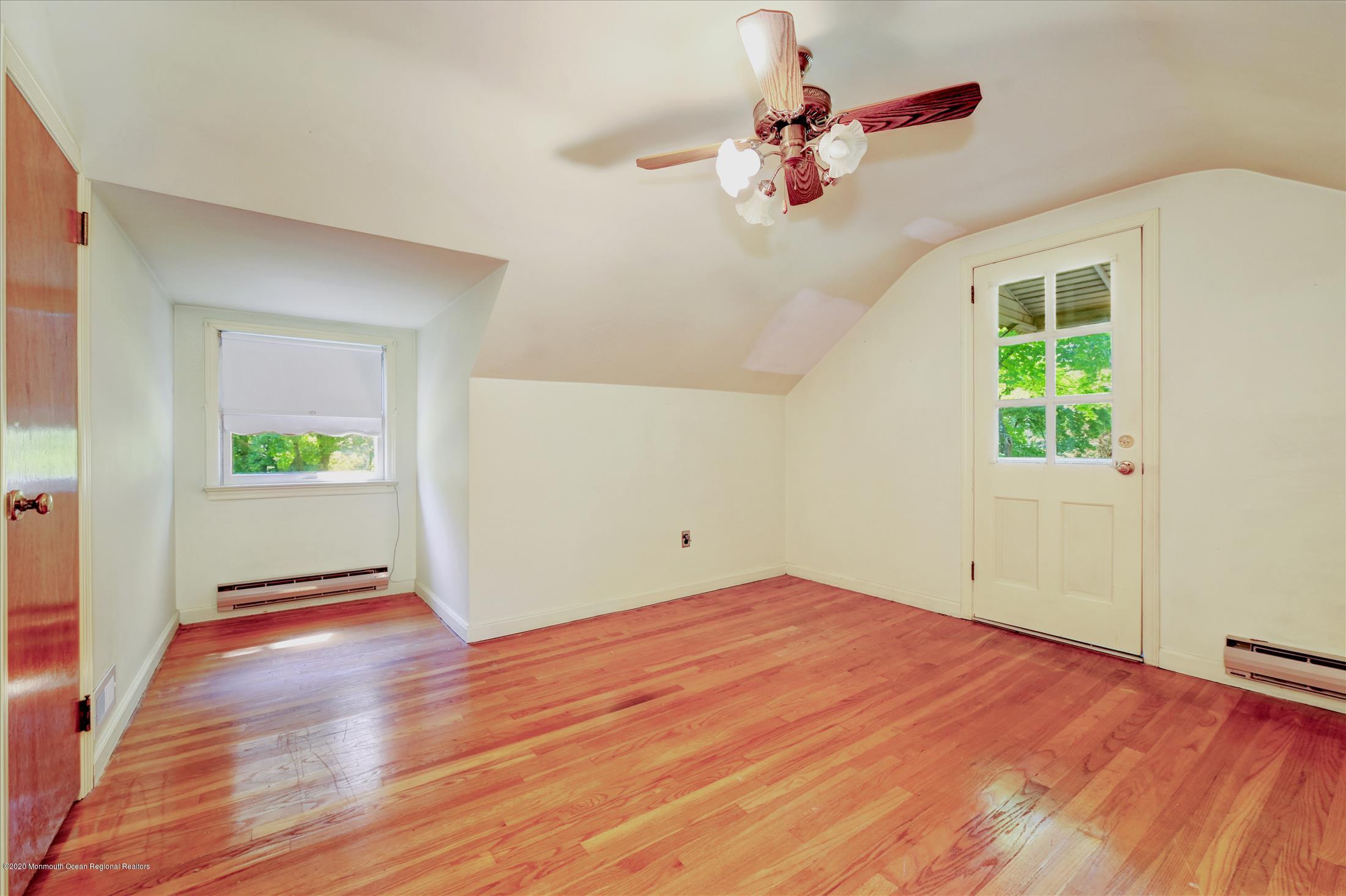 32 Manor Road Colts Neck, NJ 07722 - Photo 14 of 27 Bedroom (5)