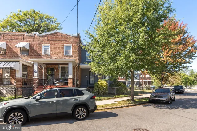 $3,500 | 1401 18th Place Southeast, Washington, DC 20020