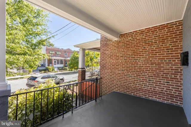 $3,500 | 1401 18th Place Southeast, Washington, DC 20020