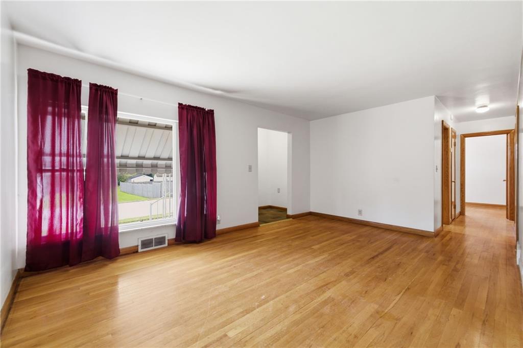 1003 Hazel Street New Castle, PA 16101 - Photo 7 of 40
