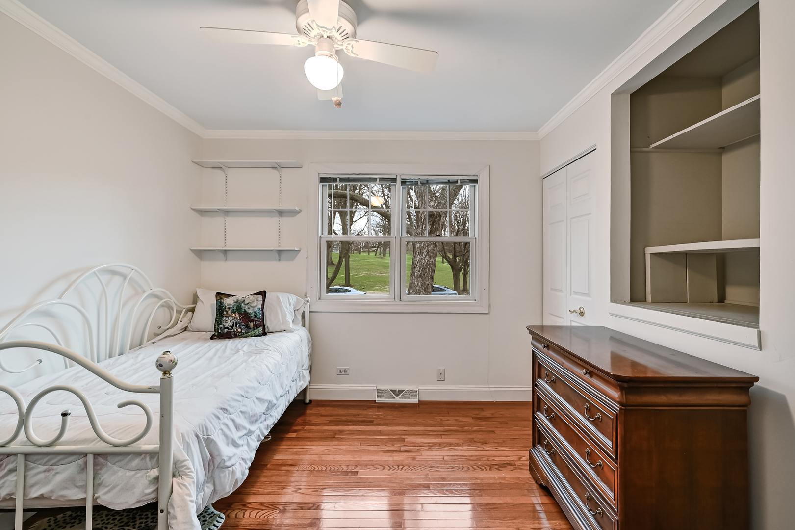 15 North County Line Road Hinsdale, IL 60521 - Photo 12 of 30