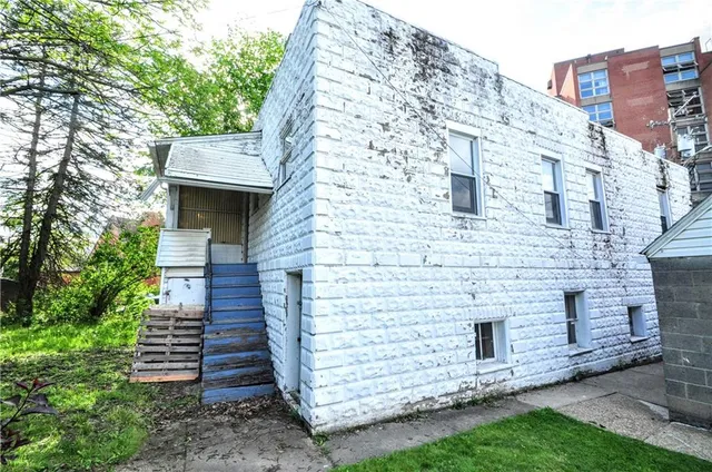 $145,900 | 116 Custer Avenue, Vandergrift, PA 15690