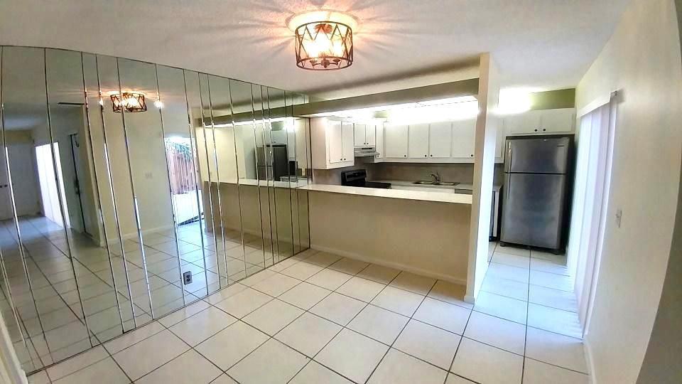 702 Springdale Circle Palm Springs, FL 33461 - Photo 15 of 25 SD78