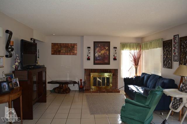 1031 Lodgewood Way Oxnard, CA 93030 - Photo 3 of 10 Additional Photo