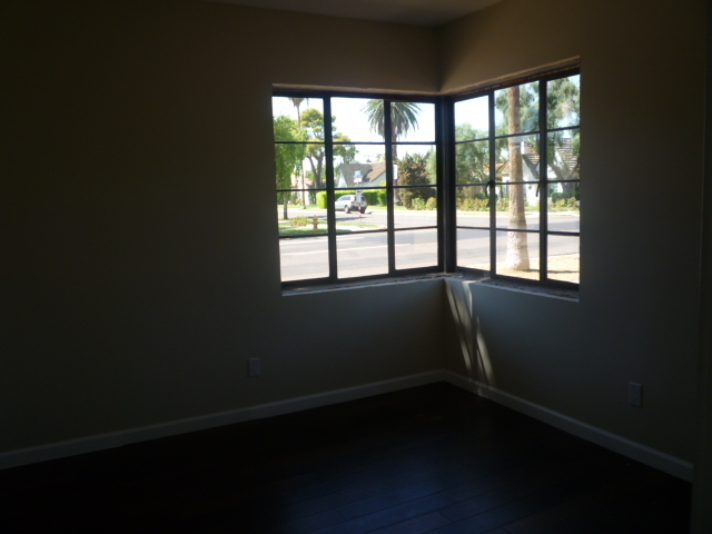 333 West Granada Road Phoenix, AZ 85003 - Photo 3 of 8 living room