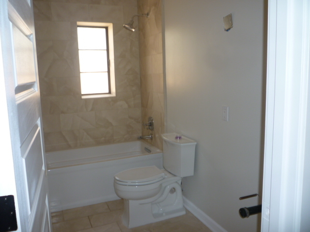 333 West Granada Road Phoenix, AZ 85003 - Photo 6 of 8 guest bathroom