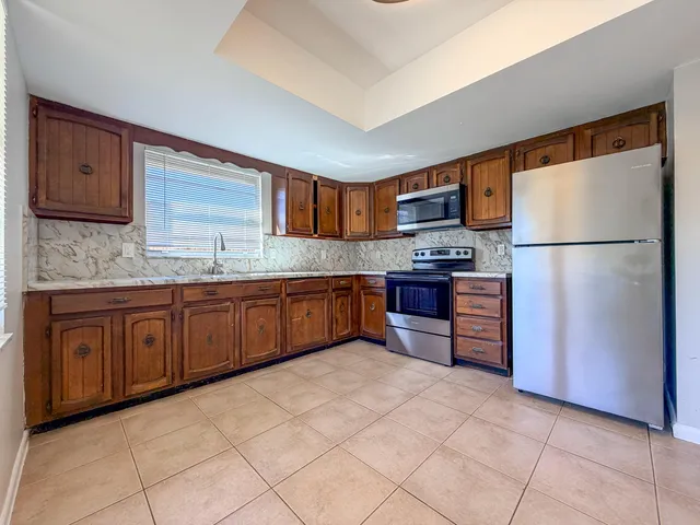 $1,795 | 2682 Hinda Road, Unit A, West Palm Beach, FL 33403