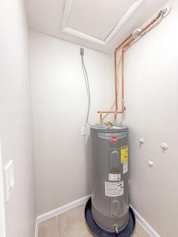 $1,800 | 2682 Hinda Road, Unit A, West Palm Beach, FL 33403